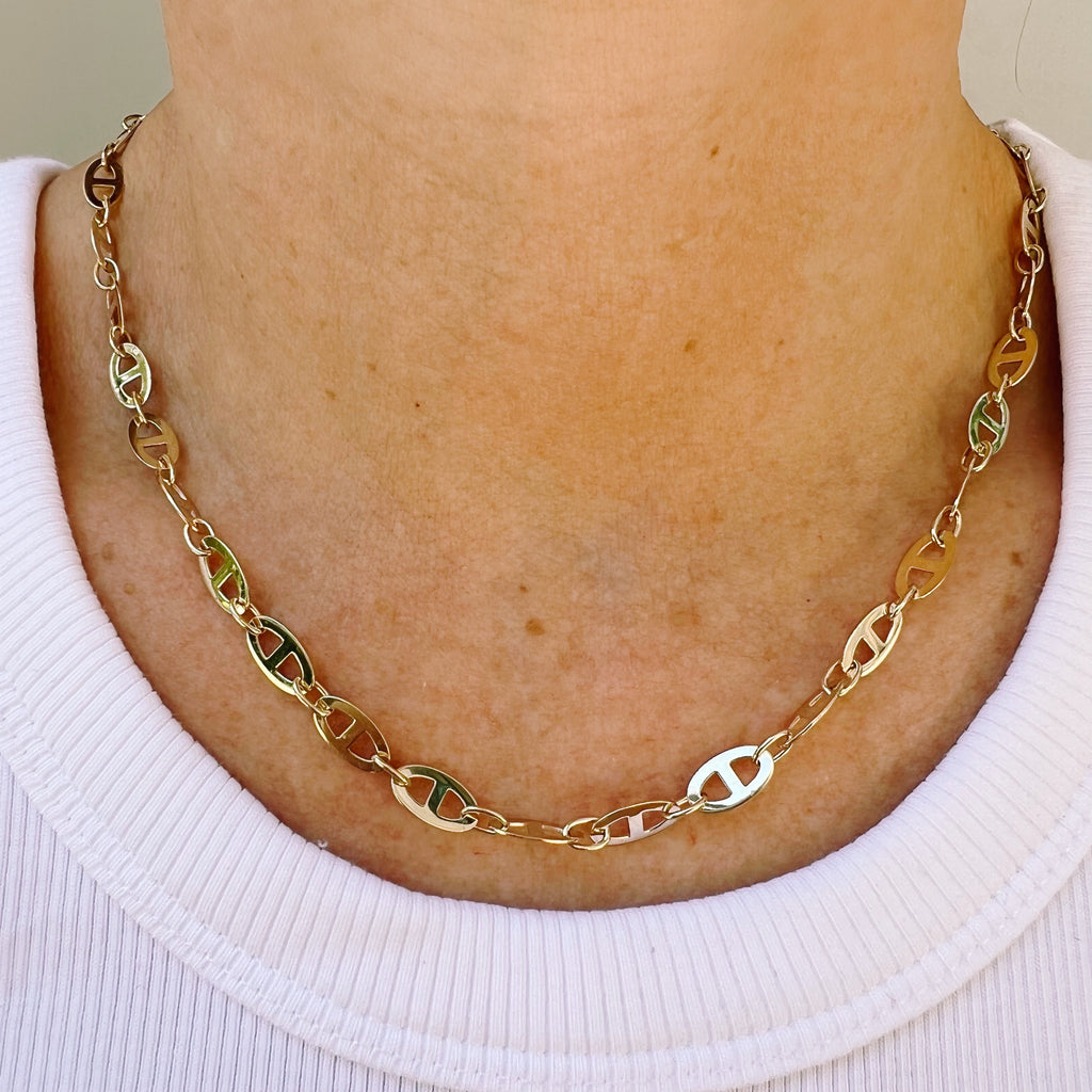 Flat Anchor Link Chain Necklace
